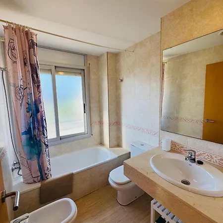 Magnifico Piso Con Piscina Y Terraza Grande Cerca De La Playa شقة