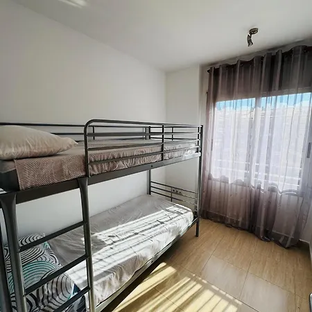 Magnifico Piso Con Piscina Y Terraza Grande Cerca De La Playa