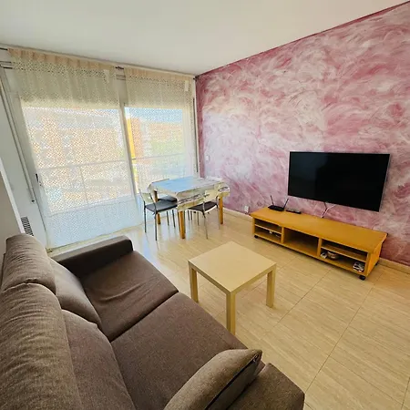 Magnifico Piso Con Piscina Y Terraza Grande Cerca De La Playa