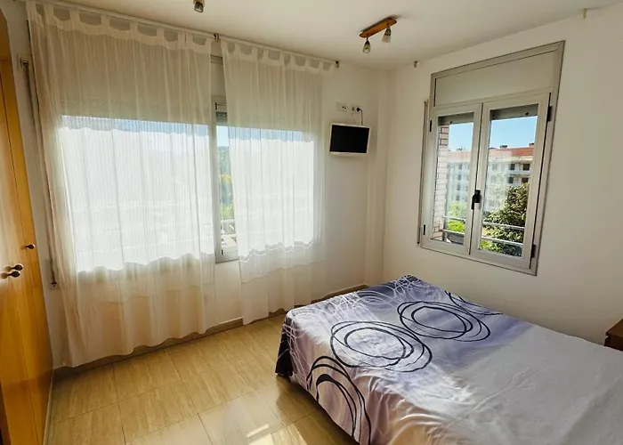 Magnifico Piso Con Piscina Y Terraza Grande Cerca De La Playa